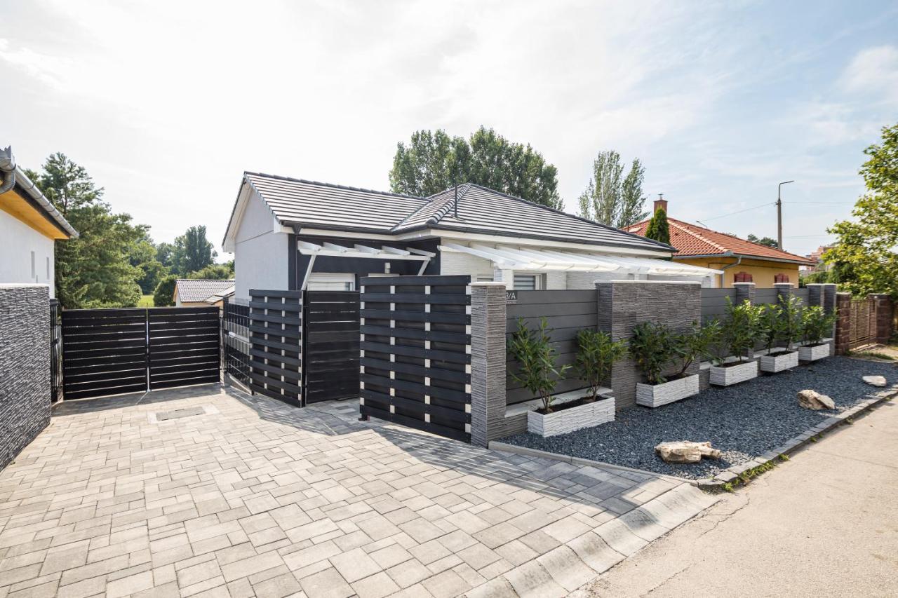 Balatonic Lemon Apartmanhaz Siófok Exteriör bild