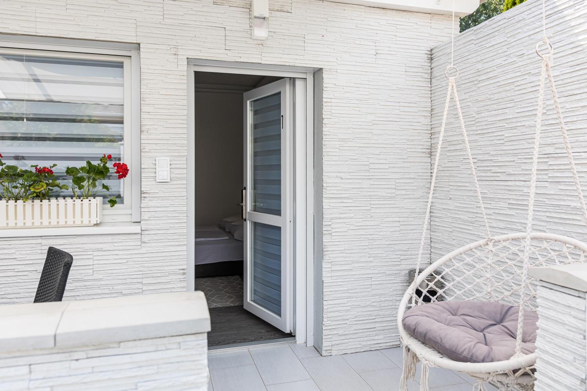 Balatonic Lemon Apartmanhaz Siófok Exteriör bild
