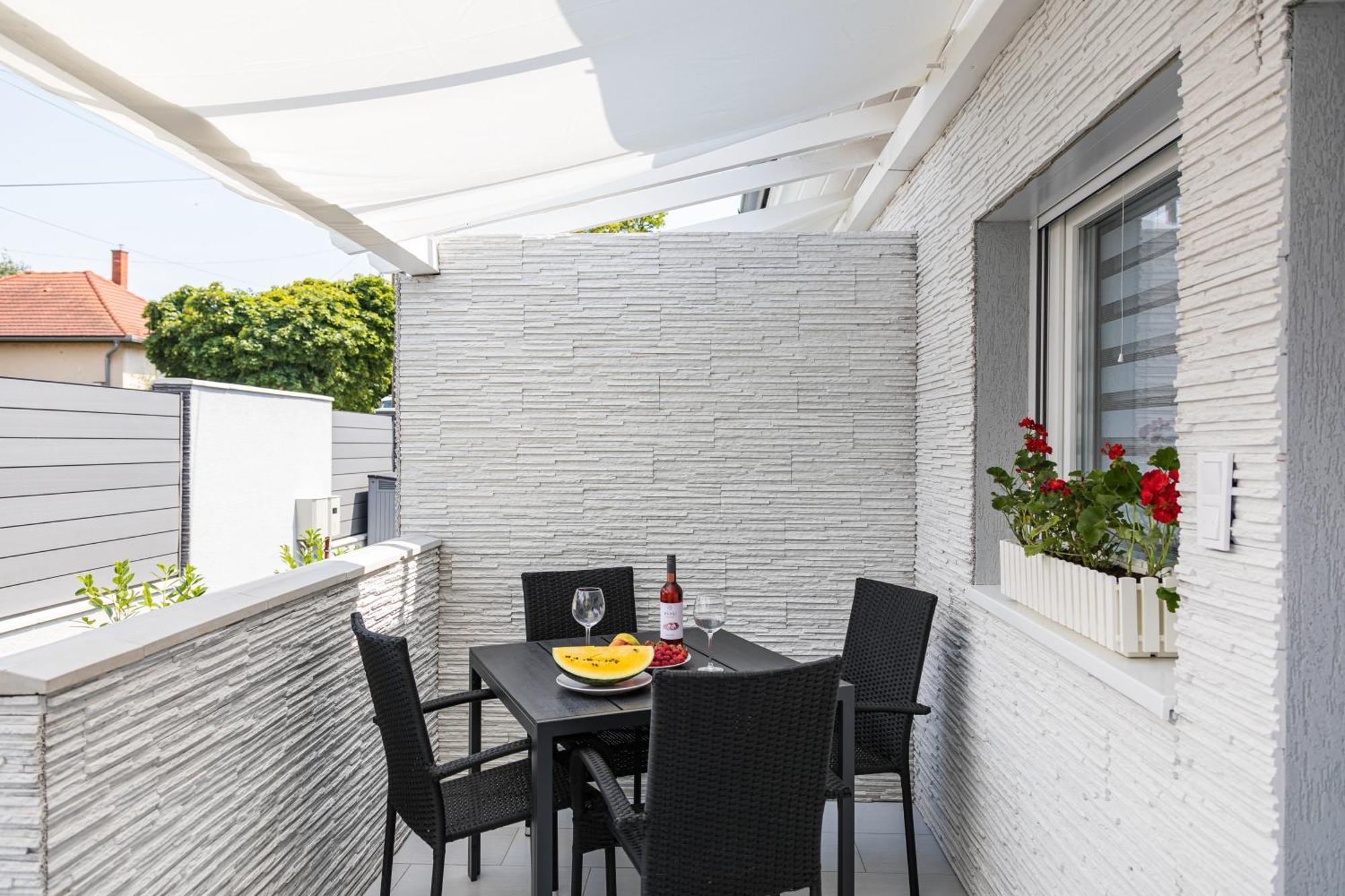 Balatonic Lemon Apartmanhaz Siófok Exteriör bild