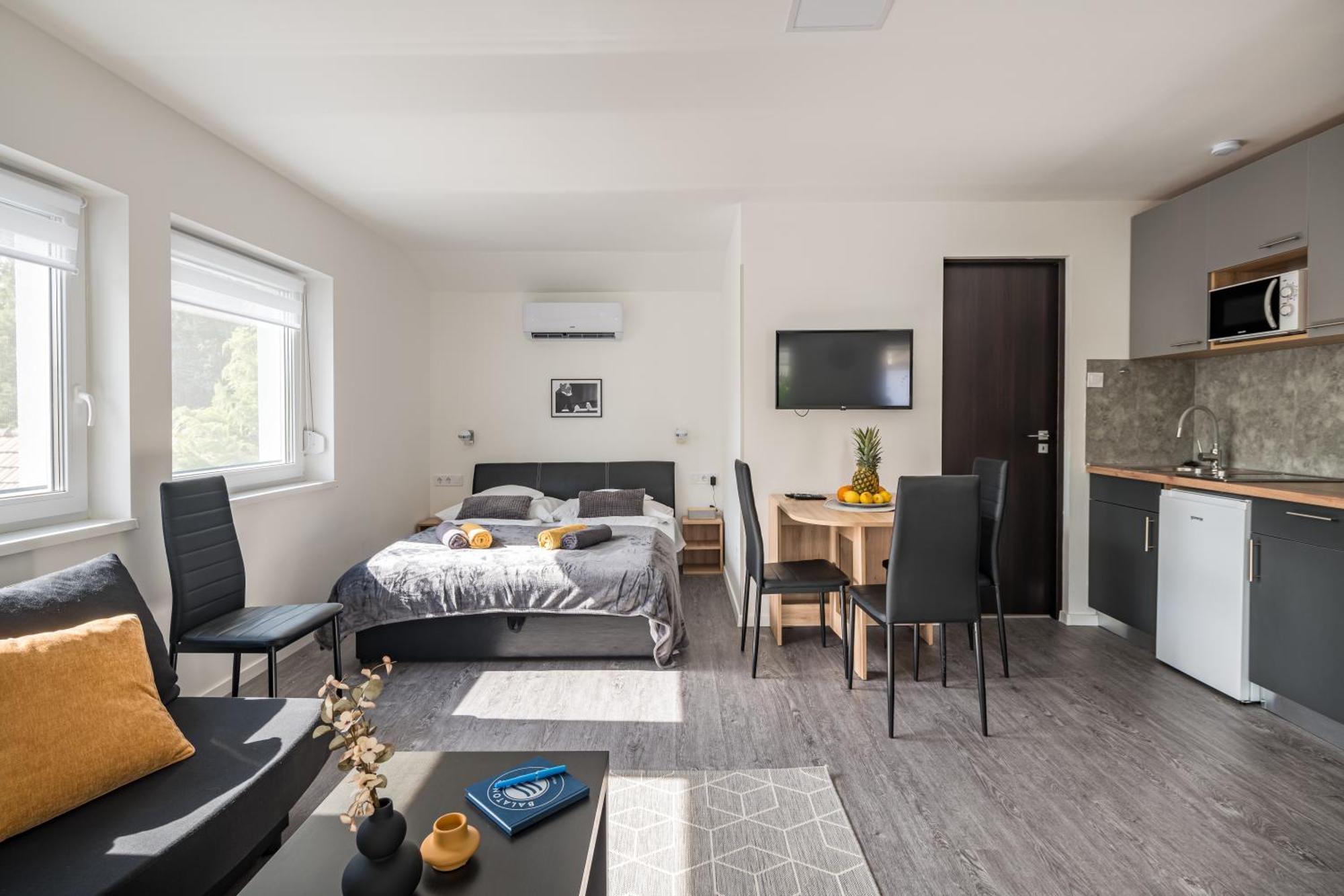 Balatonic Lemon Apartmanhaz Siófok Exteriör bild