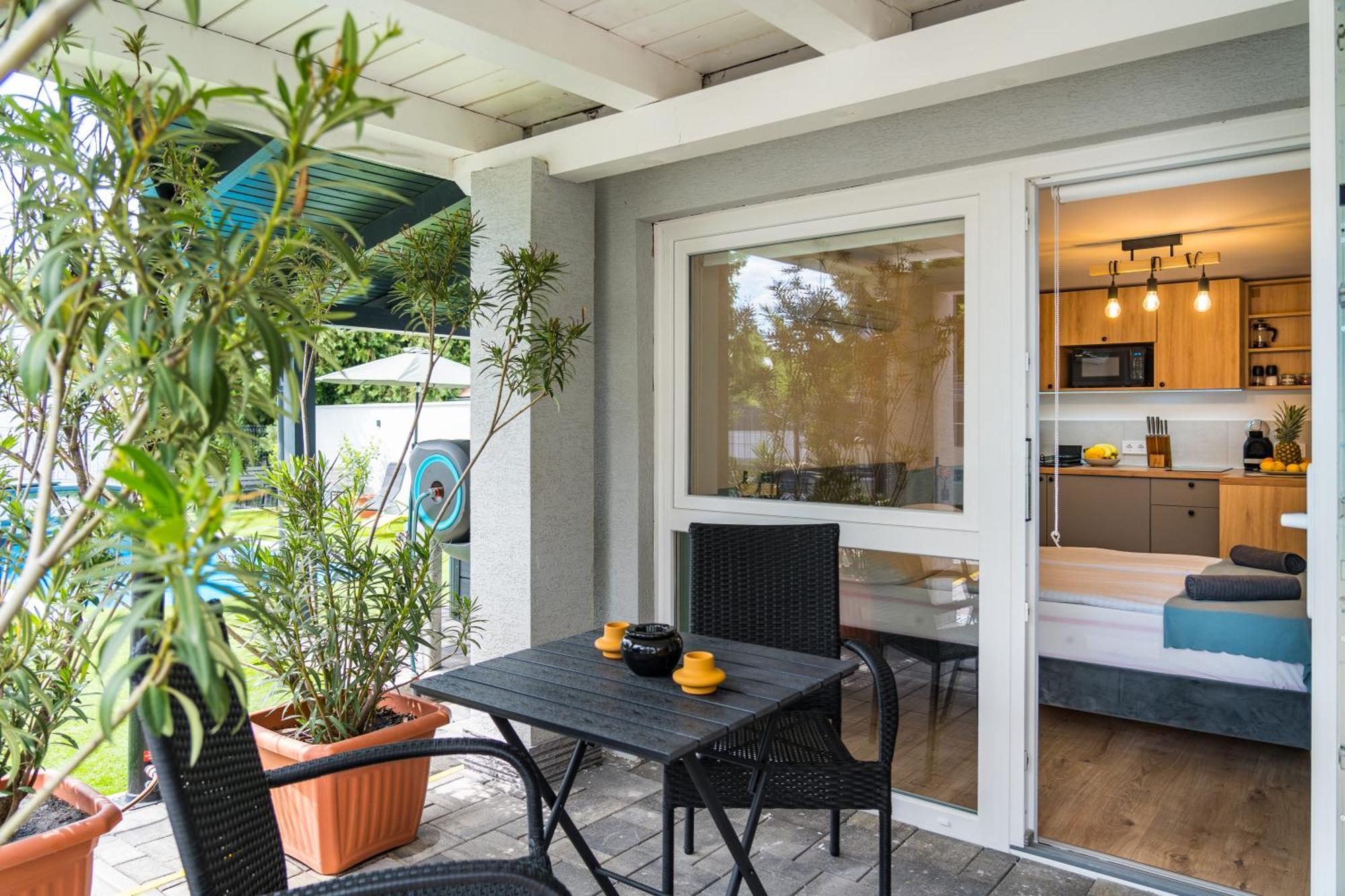 Balatonic Lemon Apartmanhaz Siófok Exteriör bild