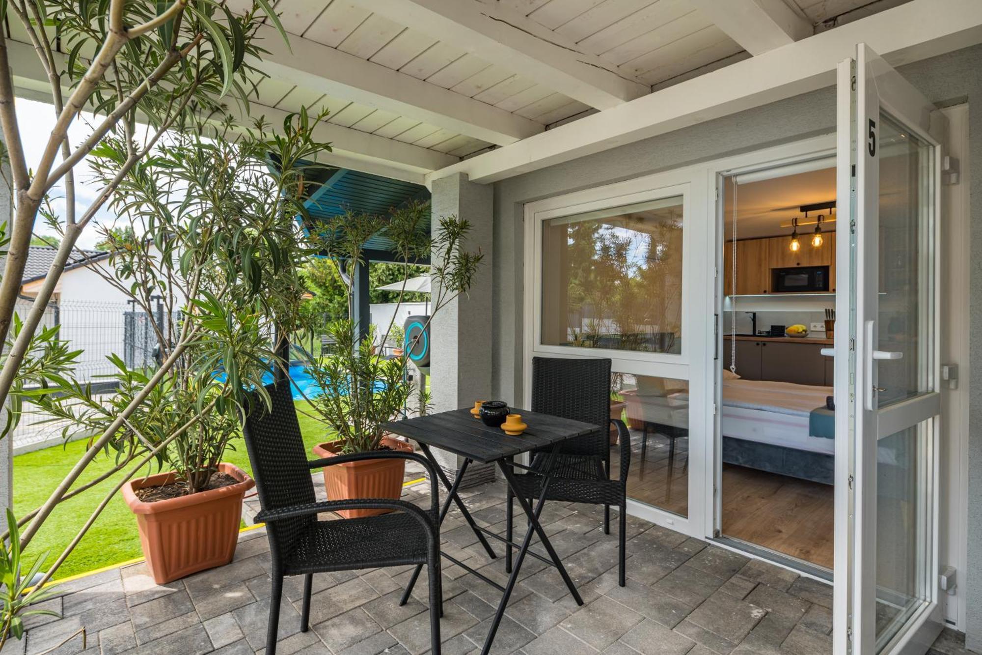 Balatonic Lemon Apartmanhaz Siófok Exteriör bild